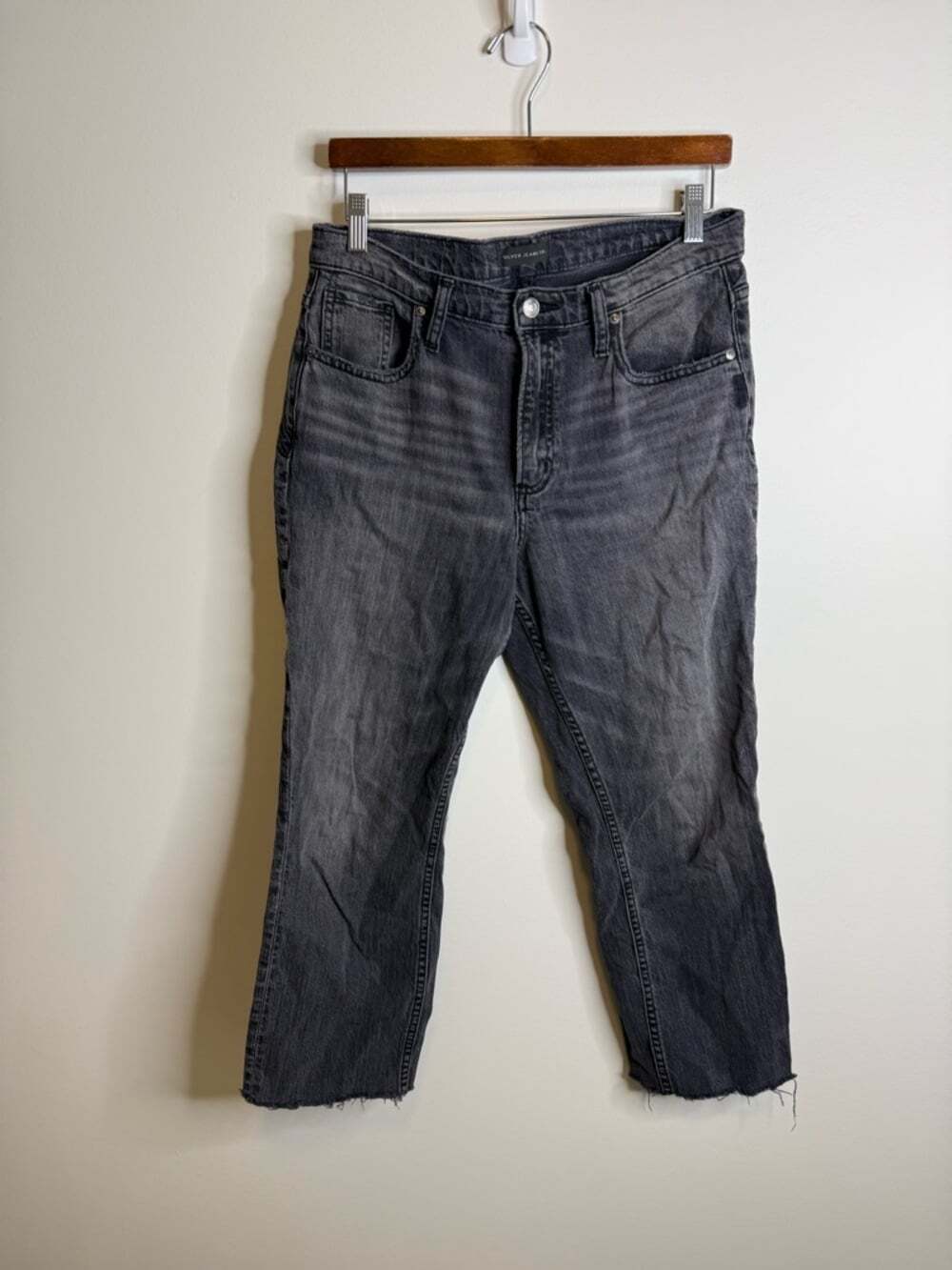 Silver Jeans Frisco Straight Size 29High Rise Waist Distressed Black Classic